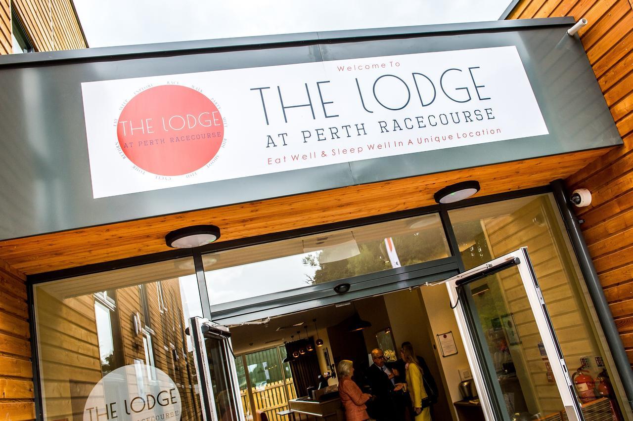 The Lodge At Perth Racecourse Exterior foto