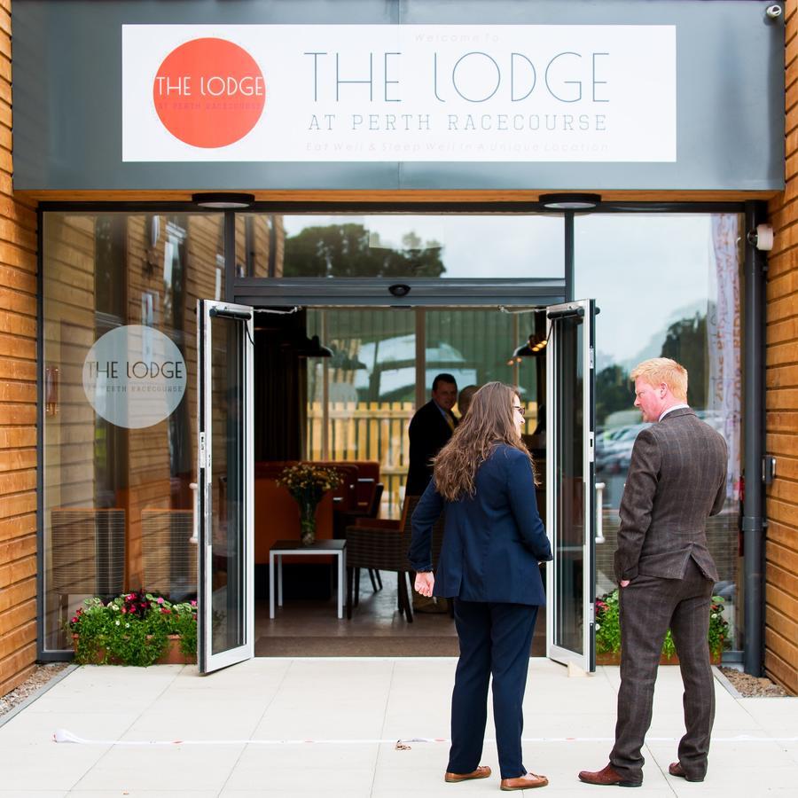 The Lodge At Perth Racecourse Exterior foto