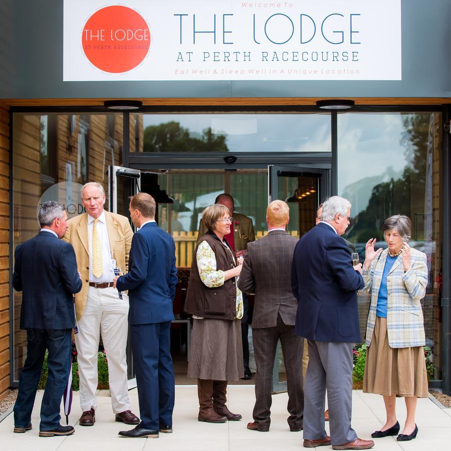 The Lodge At Perth Racecourse Exterior foto